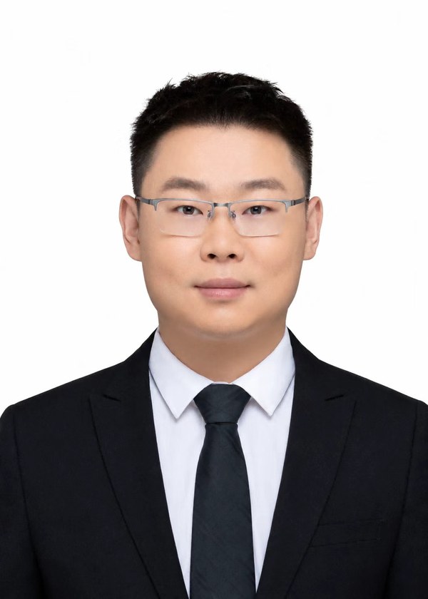 Postdoc Jiemin Wang